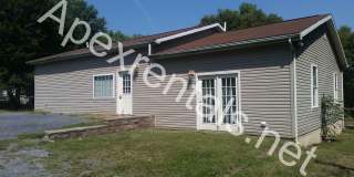 Pet Friendly Single Family Home Gallery 1
