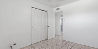 157 CHERRY Street Gallery 18