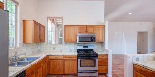 Single Level 3 Bedroom 2.5 Bath home in Desirable neighborhood Available Now! Gallery 9