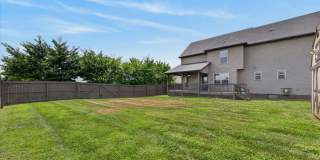 Pet Friendly Three Bedroom! Gallery 38