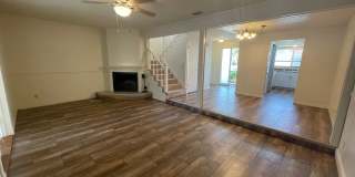 Cozy 3 bed 2.5 Bath Townhome Gallery 11