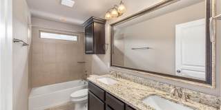 2525 Portland Avenue Gallery 19