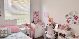 1074 Bluewood Ter Gallery 21