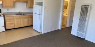 Cozy Upper Floor 2 Bedroom, 1 Bath Unit Gallery 5