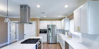 Gorgeous 3 Bedroom 2 Bath Updated Front House for Lease Near SoFi! (Building of ADU in the back) Gallery 4