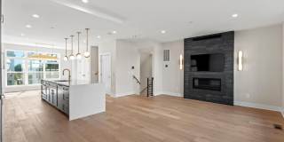 2015 TYSONS RIDGELINE Road Gallery 1