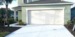 Modern 4BR + Loft in DeLand! Internet, Cable, & Lawn Care INCLUDED! Gallery 1
