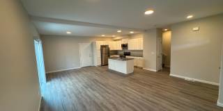 4 Bed / 2.5 Bath Duplex! $250 Amazon Gift Card! *FIRST MONTH'S RENT IS FREE!* Gallery 1