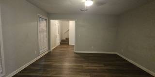 211 Plantation Road Gallery 75