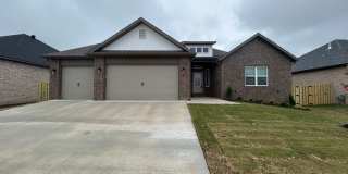 Beautiful Modern Home in Pea Ridge! Gallery 1