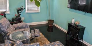 509 E 4th St Street Gallery 11