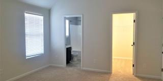 Large 4 Bedroom Home in Towne Pointe! Showings Coming Soon!!! Gallery 39