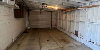 Renovated Spacious 4 Bedroom Home Available for Pre-Lease! Gallery 31