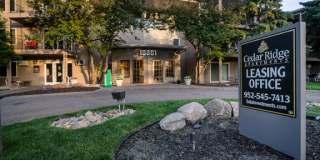 CEDAR RIDGE APARTMENT HOMES Gallery 1