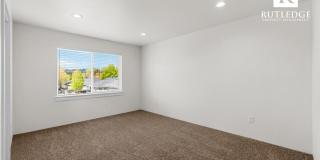 STUNNING 3 Bed / 2.5 Bath Brand New Townhome!! Gallery 18