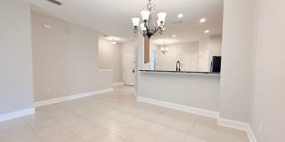 Spacious Townhome! Gallery 13
