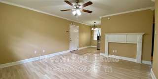 9418 Poinsettia Gallery 5