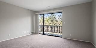 Chalet Villa Apartments Gallery 27