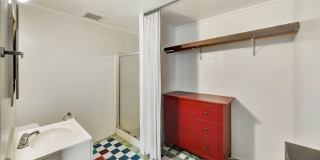 2441 3rd Street Gallery 18