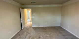 Elegant Townhome located in Ballantyne! Gallery 26