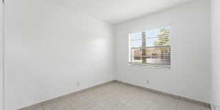 2671 Riverside Drive Gallery 15