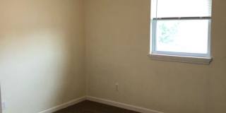 121 E Rodney Gallery 1