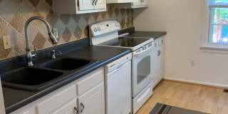 End Townhome In Oak Manor Community Gallery 11