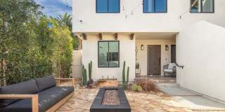1031 1/2 Havenhurst Dr Gallery 11