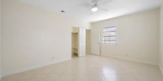 1706 Dewey Street Gallery 24