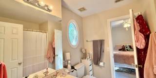 Stunning 3BD, 2.5BA Downtown Raleigh End Unit Townhome with a 1-Car Garage in a Prime Location Near NC State and Tons of Shopping & Dining Options Gallery 14