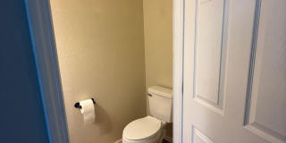 PETS ALLOWED - GREAT UNIT BETWEEN MEDFORD AND CENTRAL POINT AVAILABLE NOW Gallery 10