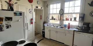 SUMMER SPECIAL!! - 5 BR / 2 BA - Available AUGUST 2026! Gallery 9