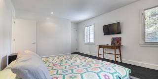 111 W Charlton St Gallery 22