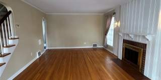 1579 Laclede Road Gallery 10