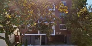 2252 Parker Street Gallery 6