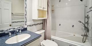 Beautifully Appointed Townhome in Historic Old Town Alexandria Gallery 20
