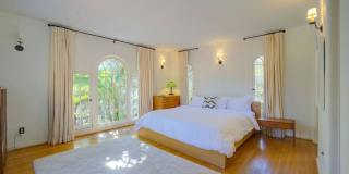 Glorious Gated Private 3 bed/ 3 bath Furnished Spanish Villa with Pool and Hot Tub in the Heart of Los Feliz! Gallery 13