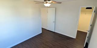 Room in 3 Bedroom Home at Phillips St Gallery 32