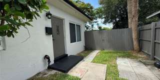 1005 NE 17th Court Gallery 4