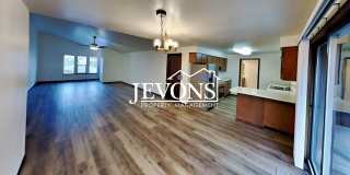 Enjoy this charming condo near Randall Park and Yakima Valley College, with water, sewer, and garbage included! Gallery 7