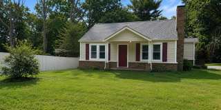 Move-in Special - 2/1 Updated House - Very Nice! Gallery 1