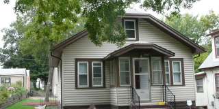 Available NOW! Great location *2Bed+Loft*1Bath home in Minneapolis Gallery 1