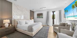 550 NW 42nd St Gallery 17