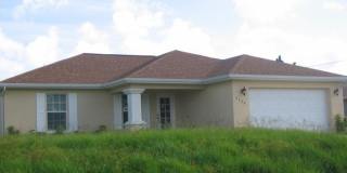 3-Bedroom, 2-Bathroom Rental with Den Gallery 1