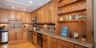 2 bedroom in Frisco. Walk to Main Street! Garage and Yard! Hot tub! Gallery 3