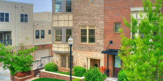 Beautiful Downtown OKC Townhouse Gallery 1