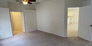 JUST LEASED- Annual unfurnished 3/2  house in Sarasota Gallery 21