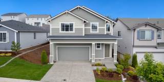Spacious Bremerton Two-Story Gallery 1