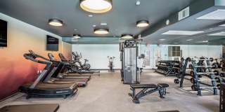 Link Apartments Four12 Gallery 26