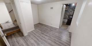 900 Woodlawn Avenue Gallery 17